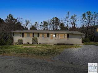 70 Rose Ln, Martinsville, VA 24112