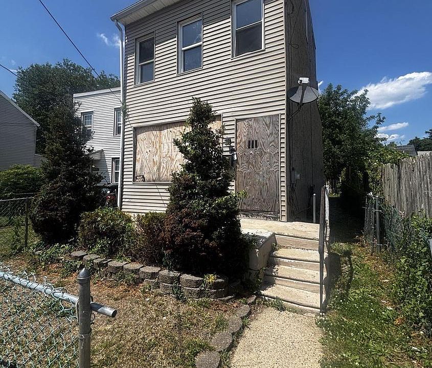 1st image of 111 Belmont St