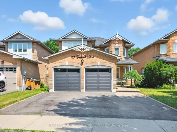 139 Tremount St, Whitby, ON L1M 1E9
