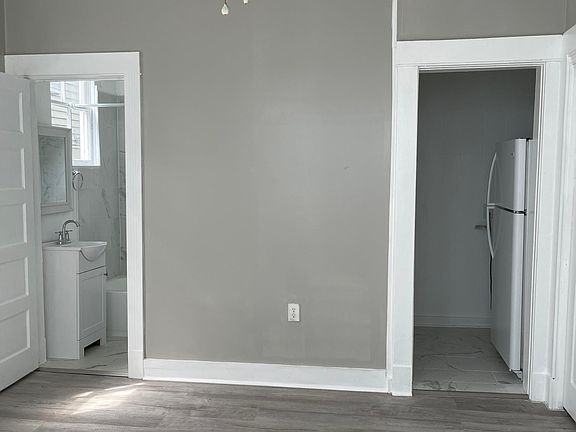 3rd image of 4000 Prytania St