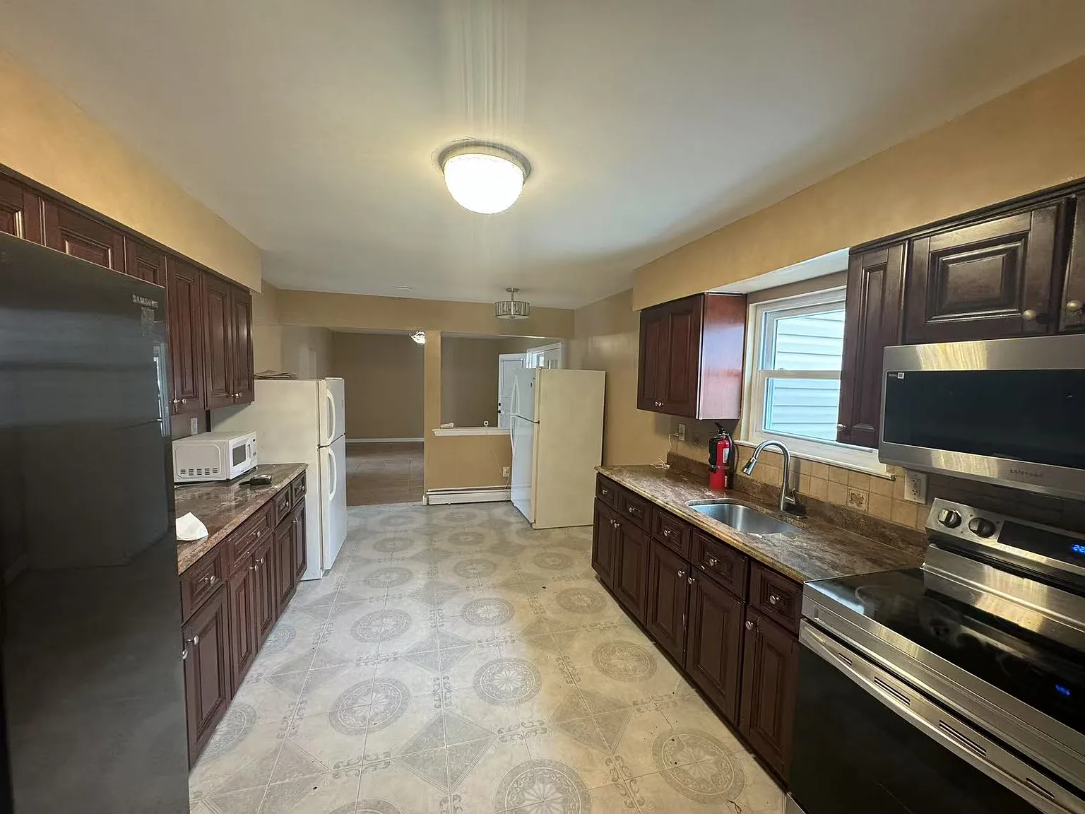 5 bed, $5,000 — Photo 3