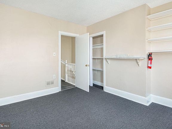 5th image of 430 E Flora St