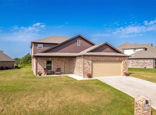 8542 Spring Creek Ln, Claremore, OK 74019
