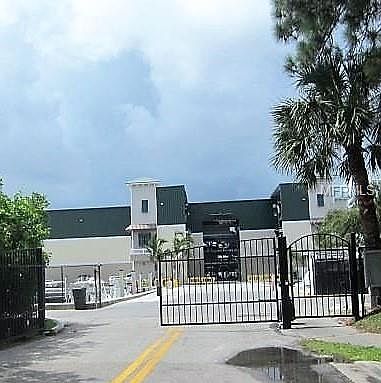 5th image of 827 Roosevelt Blvd #S327