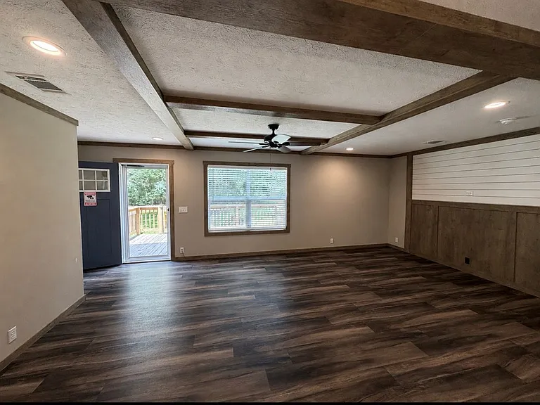 4728 County Road 82 — Photo 4
