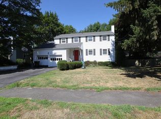 72 Border Rd, Needham, MA 02492
