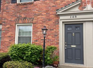 148 Jamestown Ct, Pittsburgh, PA 15216