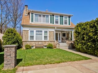 23 1/2 State St, Westfield, MA 01085