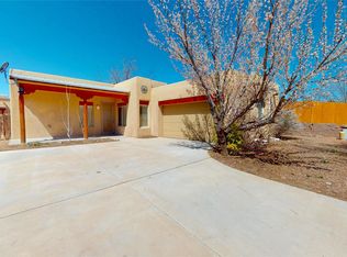 4616 Apache Knl, Santa Fe, NM 87507