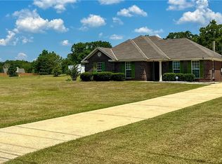 56 Robin St, Auburn, AL 36832