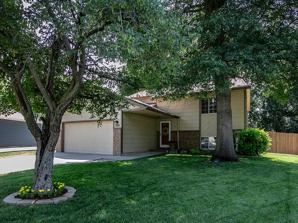 309 W Tomahawk St, Kechi, KS 67067