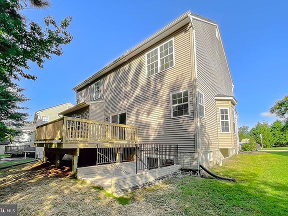 4th image of 47311 Willow Wood Dr