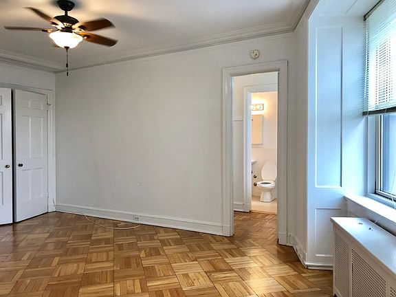 4th image of 425 W Fullerton Pkwy #1