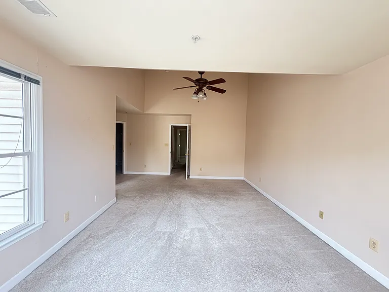 225 Deer Meadow Ln — Photo 9