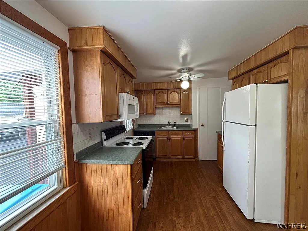 2 bed, 1.0 bath, 780 sqft, $1,250 — Photo 3