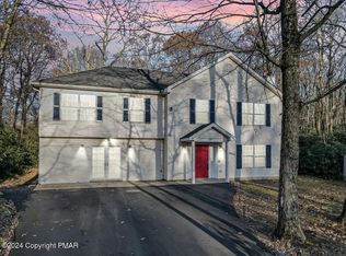 334 Coach Rd, Tobyhanna, PA 18466