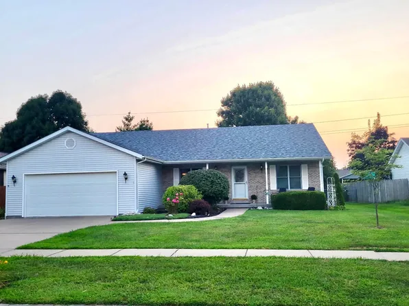 1109 Grove St, Chatham, IL 62629