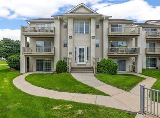 1220 44th St Unit A, Marion, IA 52302