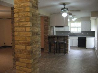 320 Buffalo Trl, Lake Jackson, TX 77566