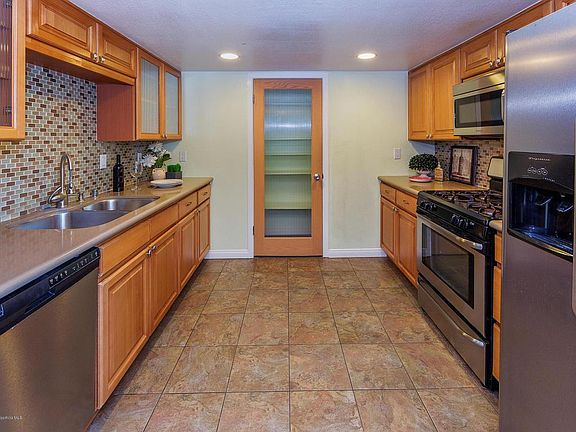 5th image of 248 E Washington Blvd APT 9