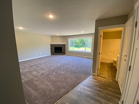 5th image of 16318 Lithium St NW