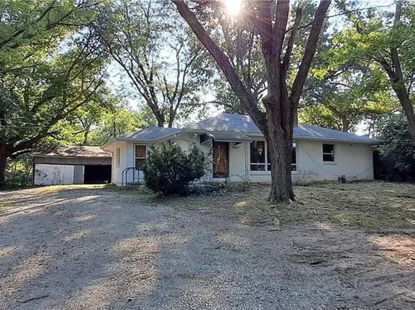 5507 NE Maxwell Rd, Saint Joseph, MO 64505