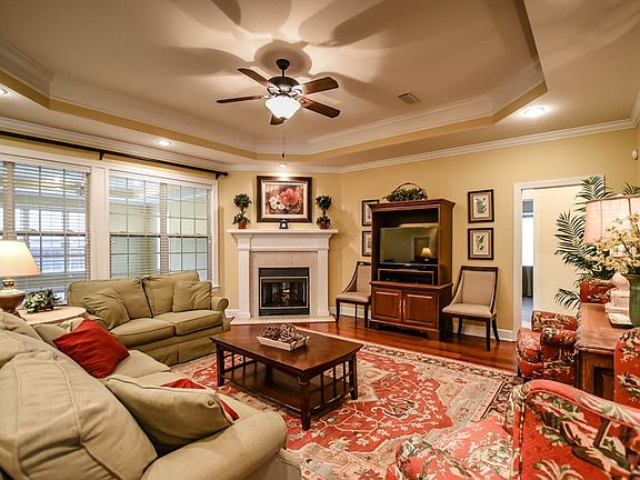 3rd image of 5190 Village Way