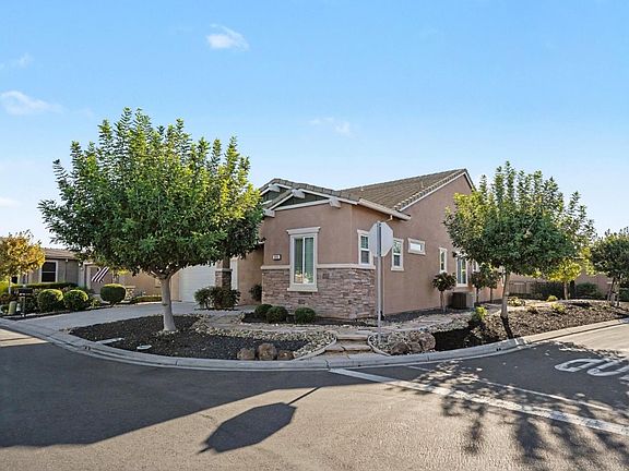 3rd image of 875 Waterbird Pl