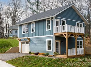 1006 Padgett Pl, Black Mountain, NC 28711