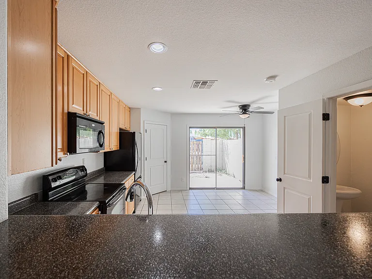 7801 N 44th Dr #1075 — Photo 6