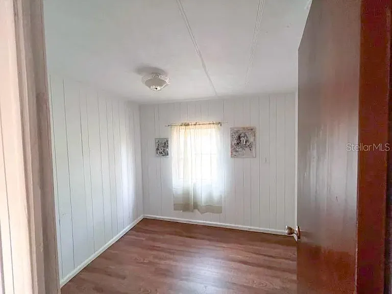 11909 NE 7th Ave — Photo 9