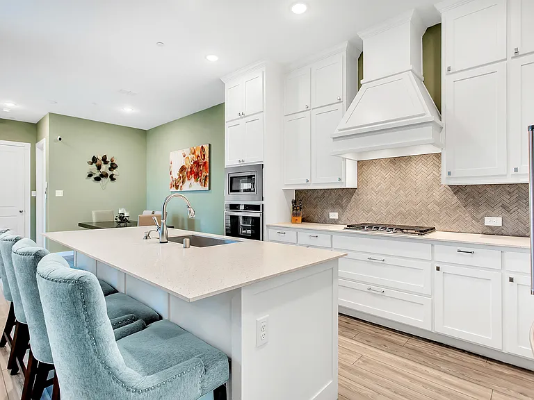 7667 Tiffany Dr — Photo 12