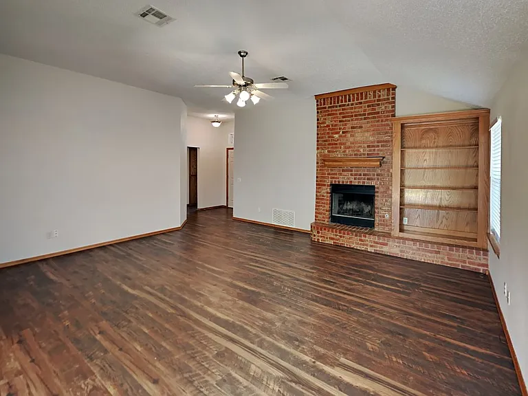 12408 SW 12th St — Photo 5