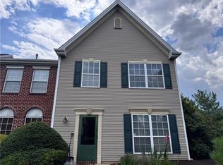 1962 Pine Ct, Hellertown, PA 18055