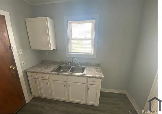 4 bed, $1,795 — Photo 4