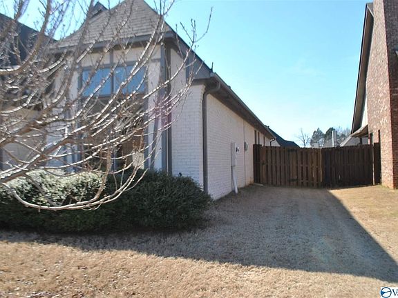 2nd image of 126 Rainwood Dr SW