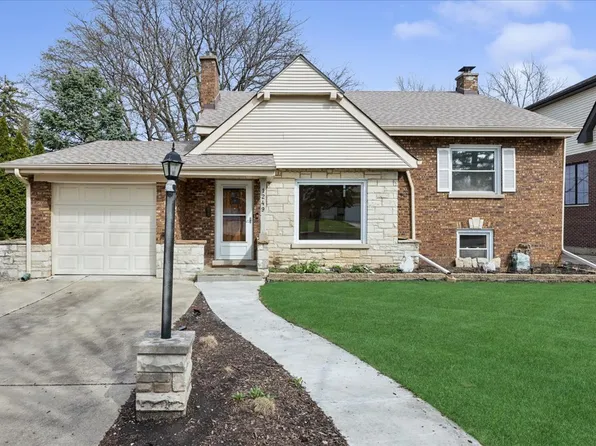 1249 Highridge Pkwy, Westchester, IL 60154