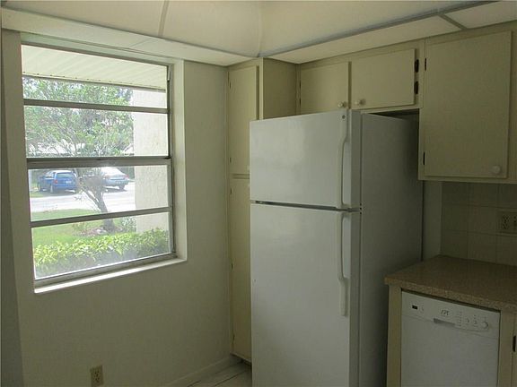 2nd image of 121 Lake Olive Drive #121