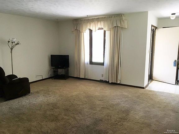 2nd image of 406 E Irene St