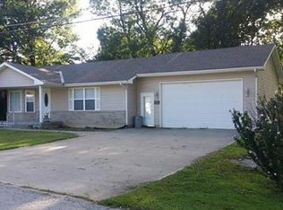 702 SW Clinton St, Oak Grove, MO 64075