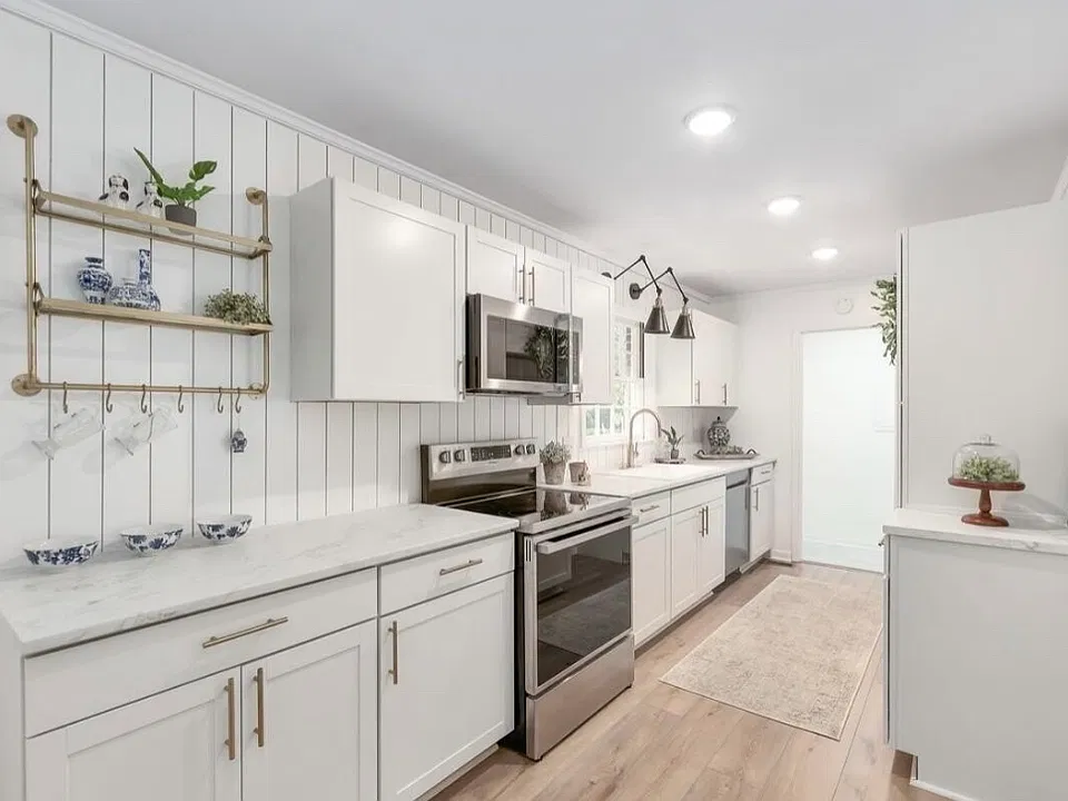 16 Ayers Dr