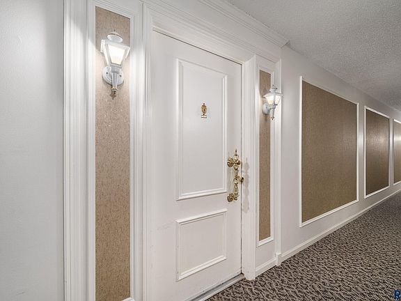 3rd image of 2904 W 33rd St APT 125