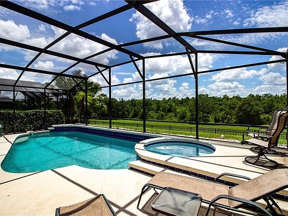 5th image of 8133 Sun Palm Dr