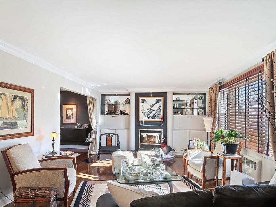 1st image of 25 Lawrence Park Crescent #1