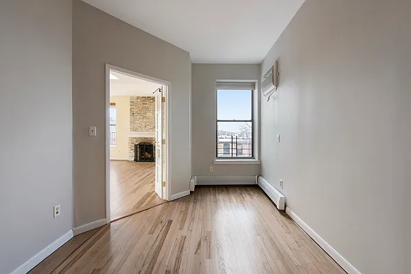 Rented by Manhattan Spaces | media 18