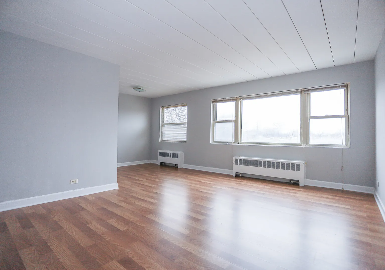1 bed, $1,400 — Photo 2