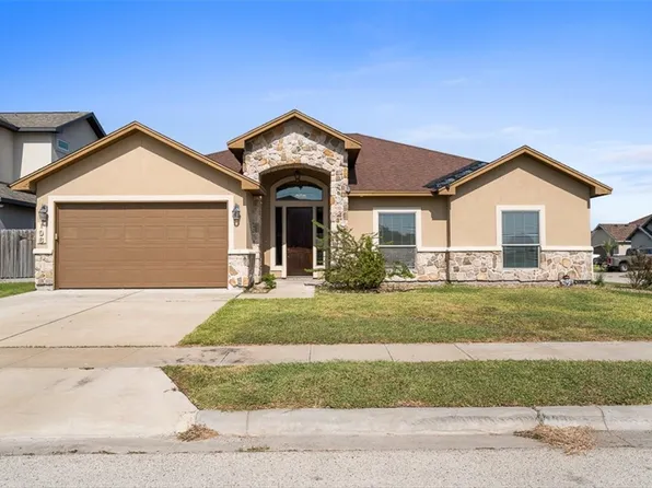 106 Chiman Cir, Portland, TX 78374