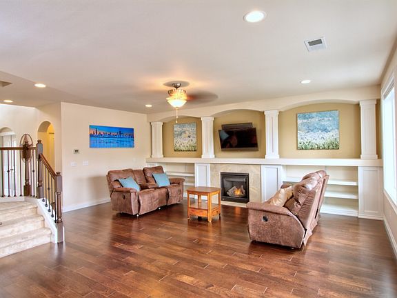 3rd image of 1425 40th St SE