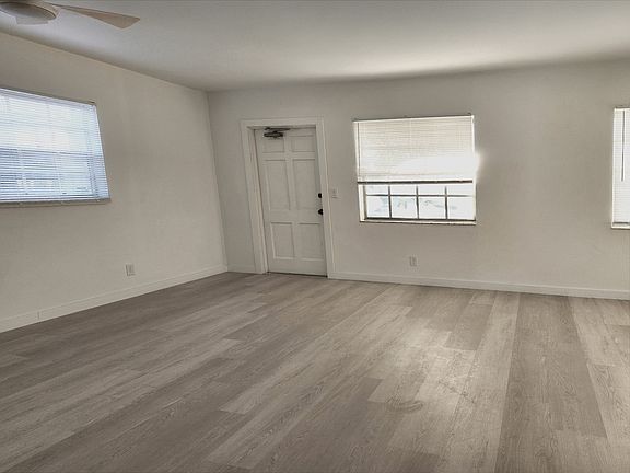 3rd image of 4604 Bougainvilla Dr APT 6