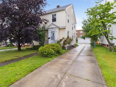 897 Quarry Dr, Cleveland Heights, OH, 44121